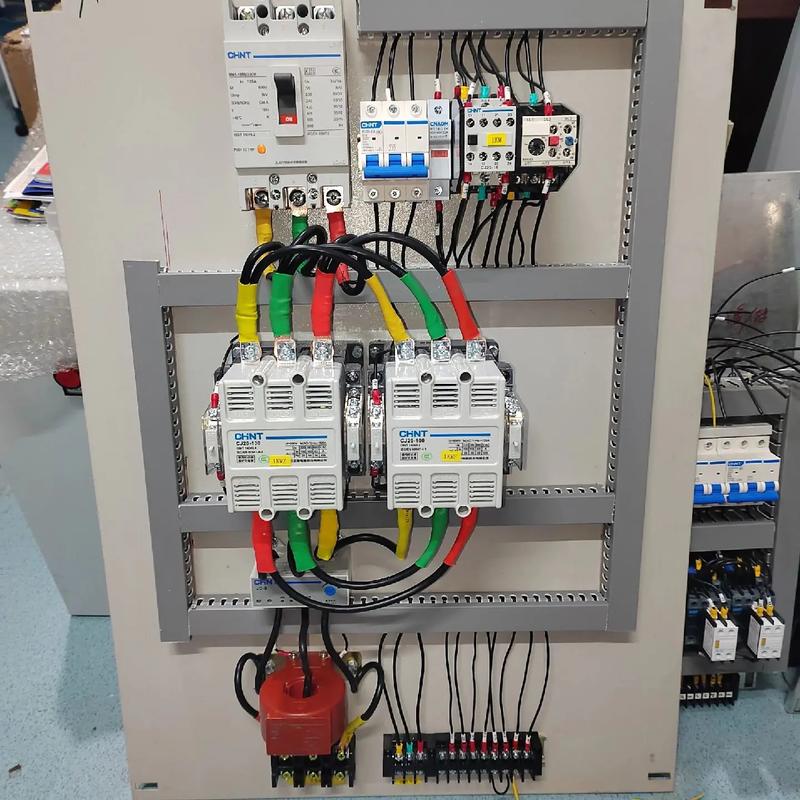 正反转控制箱在电机粉碎机与撕碎机中的应用